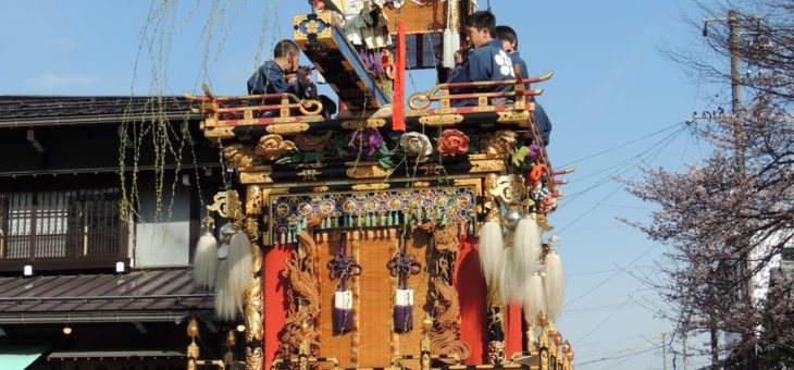 Battiti del cuore, nel cuore nella notte. Il matsuri di Hida Furukawa.